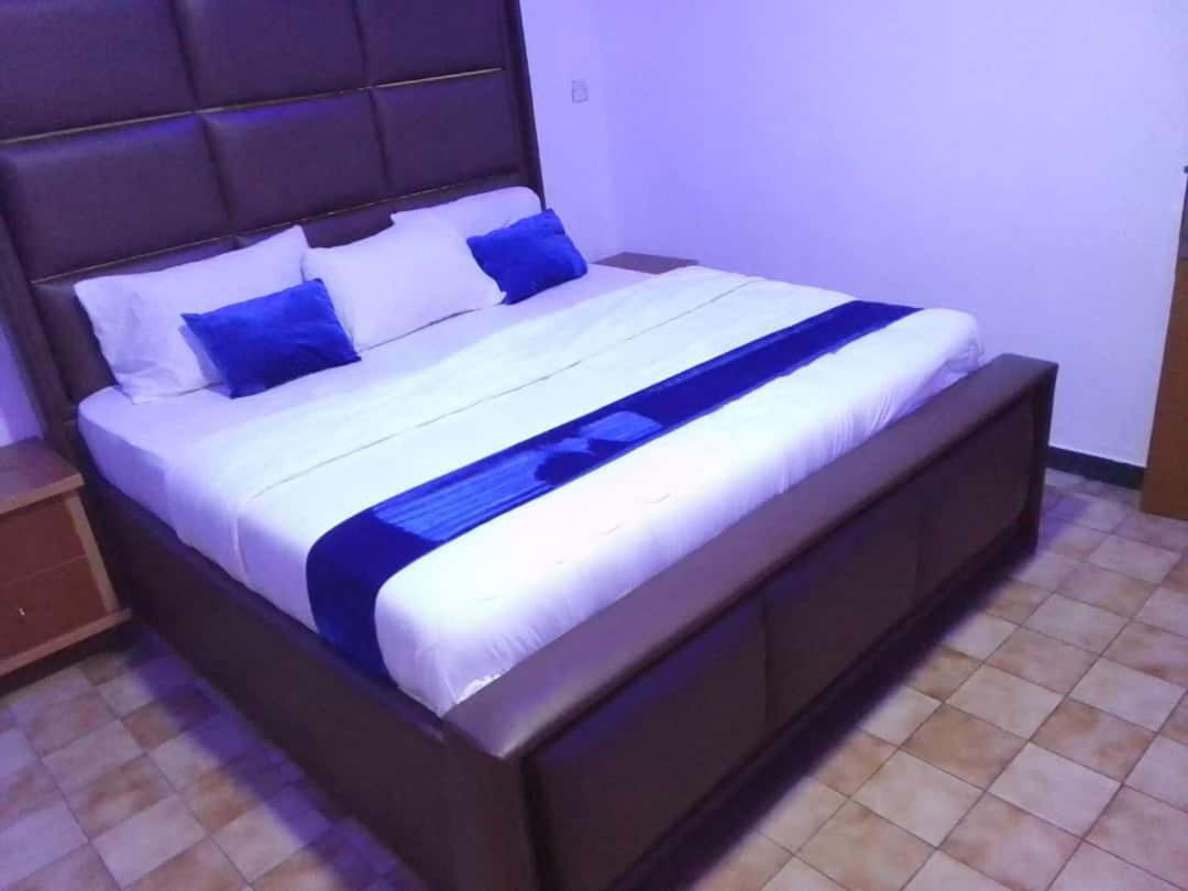 Blue Moon Hotels Victoria Island Lagos Esterno foto