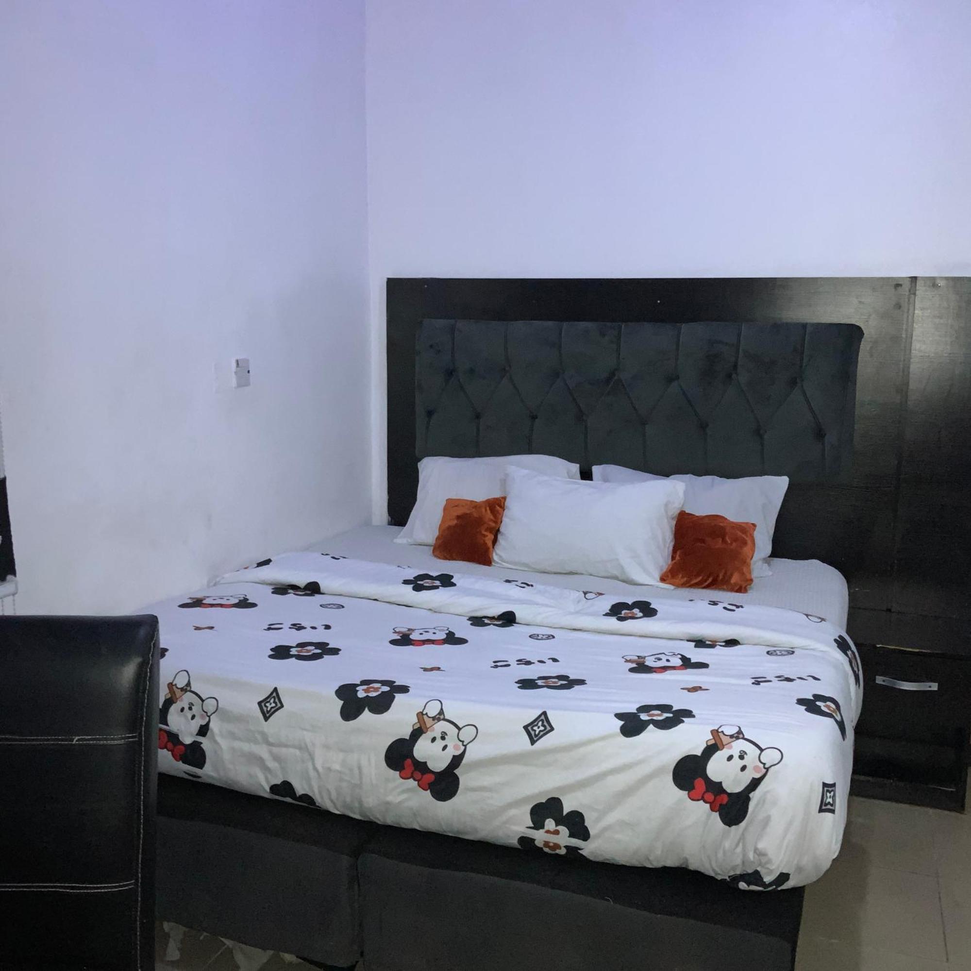 Blue Moon Hotels Victoria Island Lagos Esterno foto